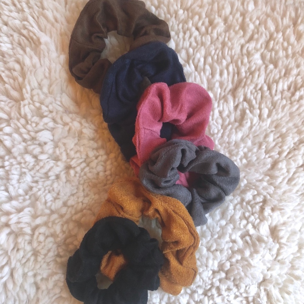 🔆Suede Scrunchies